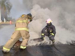 El incendio fue controlado por las autoridades. ESPECIAL
