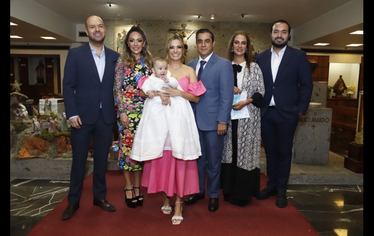 Luis Fernando Alfaro, Pamela Verduzco, Santiago Orozco, Bettyna Alfaro, Armando Orozco, Selene Orozco y Diego Alfaro. GENTE BIEN JALISCO/Claudio Jimeno