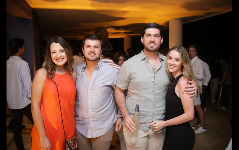 Montserrat Pelayo, Luis Enrique González, Juan Pablo González, Ma. José Gutiérrez. Cortesía