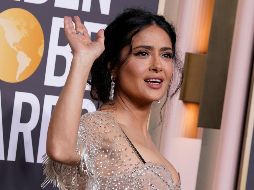 Esto sucedió cuando la actriz mexicana caminaba en la alfombra roja de los Globos de Oro acompañada del actor estadouidense Javier 