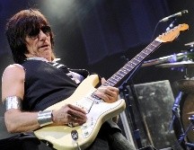 Jeff logró en múltiples ocasiones ganas el premio Grammy, además de formar parte del Salón de la Fama del Rock por su carrera como solista y su trayectoria como miembro del grupo Yardbirds. AP / ARCHIVO