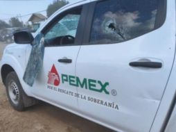 Tres camionetas de Pemex resultaron dañadas. SUN