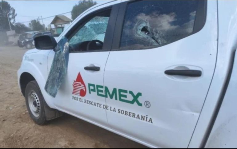Tres camionetas de Pemex resultaron dañadas. SUN