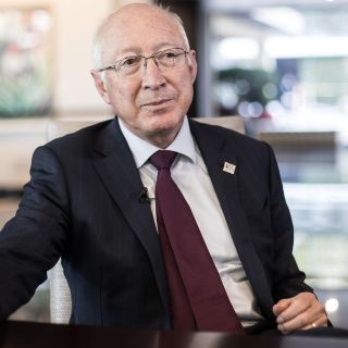 EU quiere a Ovidio "para darle los castigos que merece": Ken Salazar