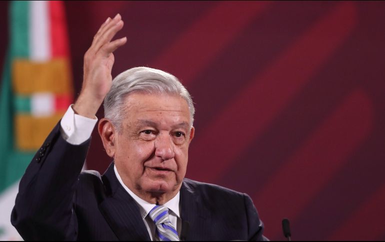 Obrador se comprometió a checar el polémico asunto con el plagio de la tesis. EFE/S. Gutiérrez