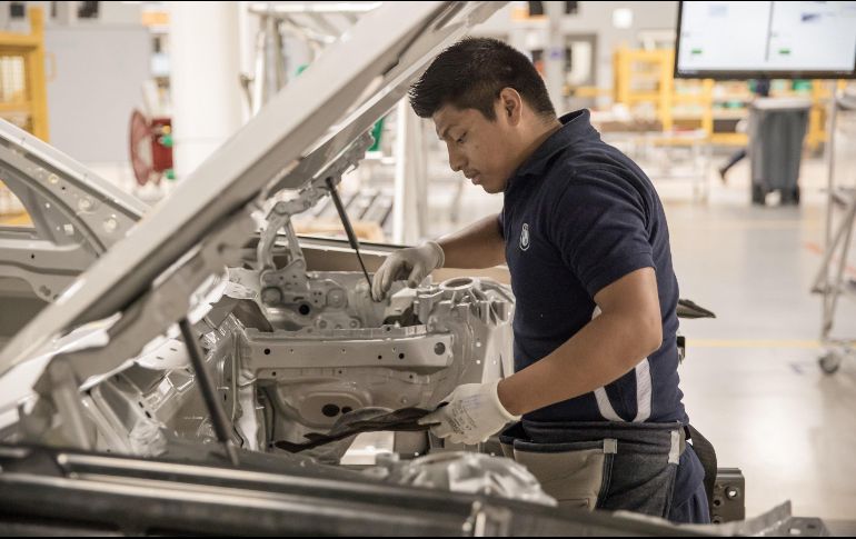 Tentativamente, la instalación de esta nueva planta generaría alrededor de 800 nuevos empleos. EFE / ARCHIVO