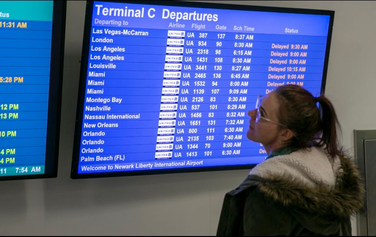 Más de 3 mil 700 vuelos en todo el país sufrieron demoras. T. Shaffrey/AP