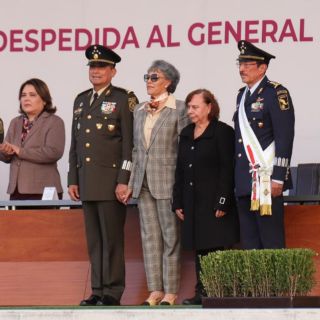 Tras 50 años de servicio, despiden con honores al general Ángel Antonio Cabrera