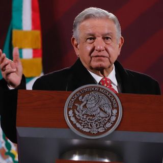 AMLO reclama a UNAM por “patear” plagio de ministra