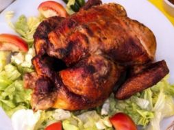 El pollo rostizado está 20 pesos más caro que al cierre de 2022. SUN