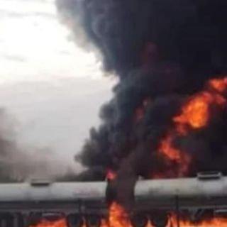 Veracruz: Choca pipa con combustible y se incendia en autopista