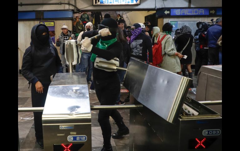 Las protestas ocurren en medio de una nueva polémica acerca de la inseguridad y falta de mantenimiento del Metro. EFE/I. Esquivel