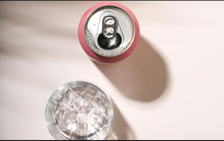 Las latas representan ingresos adicionales para muchas familias en el país, además de que pueden almacenarse de forma práctica. ESPECIAL/UNSPLASH