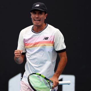 Mexicano Ernesto Escobedo pierde en su debut en el Abierto de Australia 2023