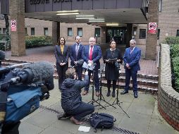 Autoridades londinenses participan en una conferencia de prensa sobre el caso Carrick. AP/J. Brady