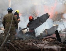 En total las diferentes dependencias trabajaron con cinco motomombas y nueve pipas para controlar el fuego. CORTESÍA / PC Jalisco