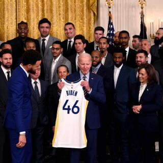 Joe Biden recibió a los Warriors de Golden State en la Casa Blanca
