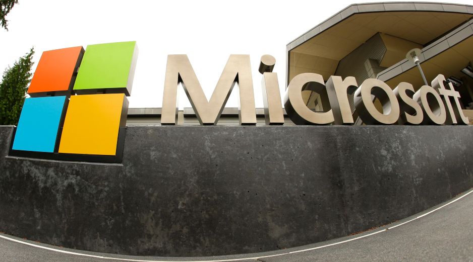 Microsoft indicó que también estará haciendo cambios a su portafolio de hardware y consolidará las oficinas que renta. AP/ARCHIVO
