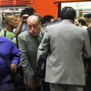 Caen 3 ladrones de celulares en Metro; operaban en estación Hidalgo