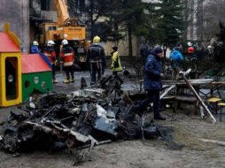 El helicóptero cayó sobre un kínder ucraniano. H. Helsink/AFP