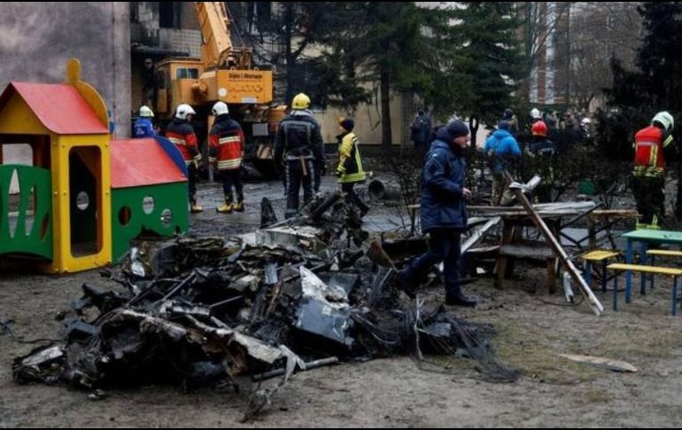 El helicóptero cayó sobre un kínder ucraniano. H. Helsink/AFP
