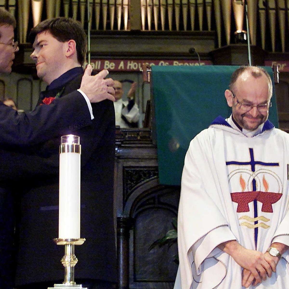 Gay comunidad: Iglesia Anglicana bendecirá matrimonios del mismo sexo | El  Informador