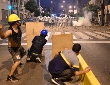 Manifestantes intentaron tomar el Aeropuerto de Arequipa. E. Benavides/AFP