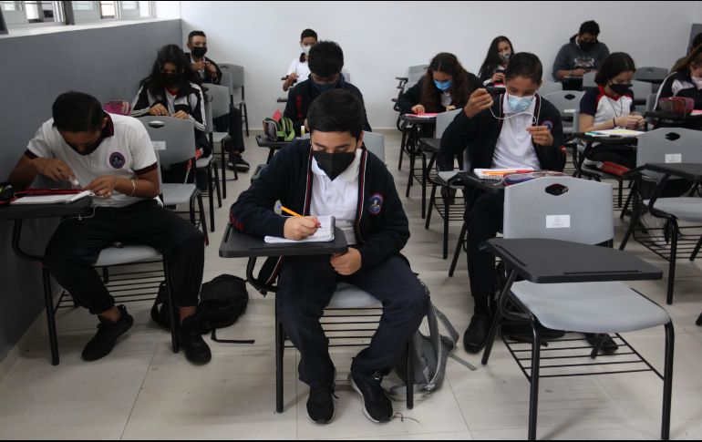 La SEJ anunció que las clases gratuitas de inglés beneficiarán a 35 mil alumnos de educación básica.