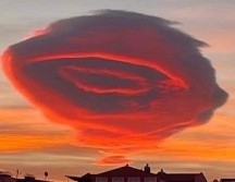 La nube lenticular se vio este viernes en el cielo de Turquía. ESPECIAL