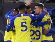 Cristiano Ronaldo (d) celebra la única anotación del partido con sus compañeros. AFP/F. Nureldine