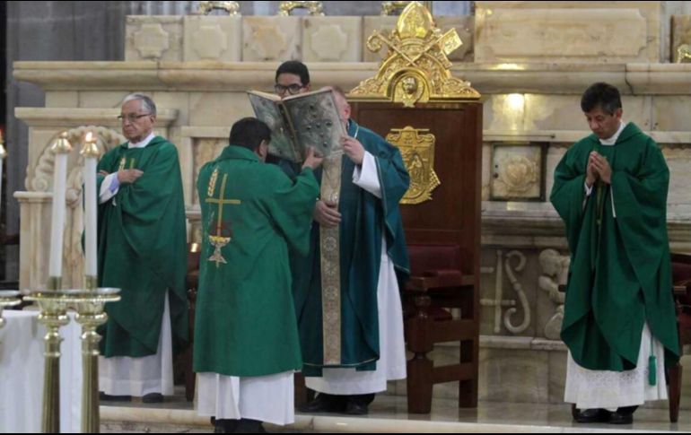 Al finalizar la peregrinación, el cardenal Carlos Aguiar Retes presidió la santa misa. SUN