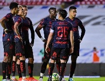 Los rojinegros del Atlas se dejaron alcanzar de manera agónica al empatar 3-3 con los Gallos Blancos de Querétaro en el estadio La Corregidora. IMAGO7