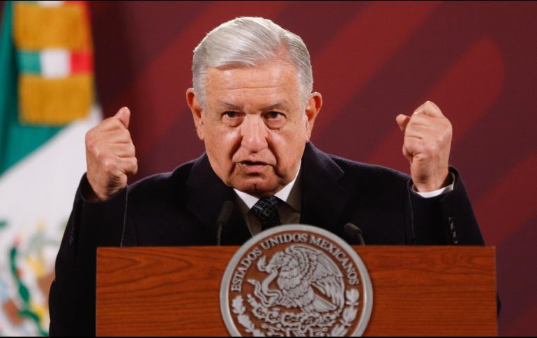 López Obrador evadió responder sobre las críticas hacia Gertz Manero por haberse atendido en un hospital de Estados Unidos. EFE/I. Esquivel