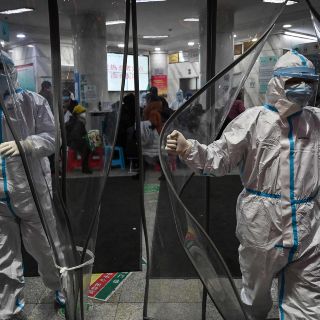 La FDA propone vacunarse contra el COVID cada año, como con la gripe