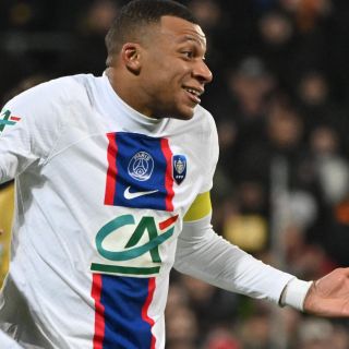 ¡Mbappé tuvo noche mágica! PSG se da festin de goles y vence 7-0 al Pays de Cassel