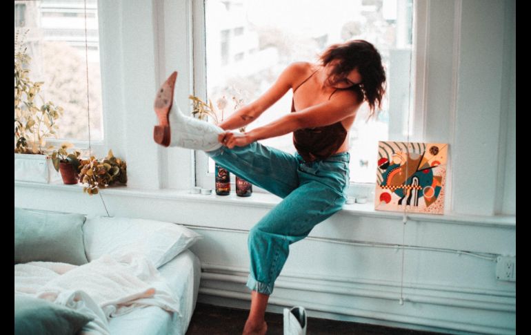 Moda: Botas Cowboy, combínalas en tus looks de este modo. UNSPLASH/Chase Yi
