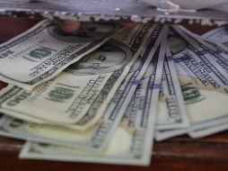 La divisa verde se ofrece en un máximo de 19.28 y se adquiere en un precio mínimo de 17.75 pesos. EL INFORMADOR/ARCHIVO