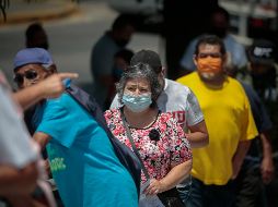 Los pensionados del IMSS y del ISSSTE señalaron que se encuentran a la espera de recibir el recurso. ARCHIVO