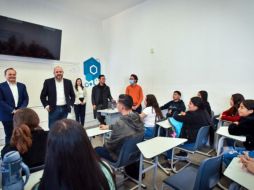 La primera generación del CUChapala estará integrada por 40 alumnos de la licenciatura en Enfermería y 15 de la carrera en Gerontología. ESPECIAL