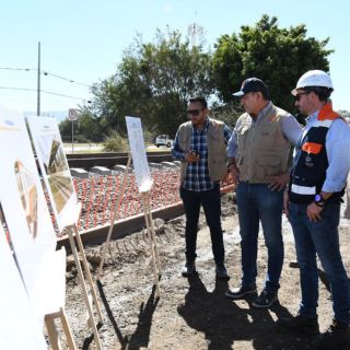 El alcalde de Tlajomulco ve avances en obras de la Línea 4
