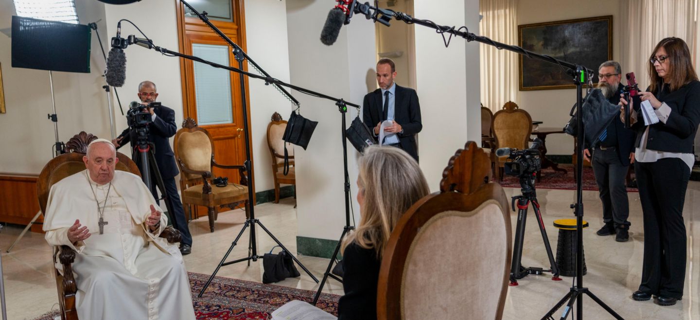 El papa Francisco dijo que en lo referente a la homosexualidad, debía distinguirse entre el delito y el pecado. AP/D. Stinellis