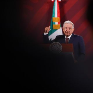 Dinero que reclama gobierno a García Luna está relacionado con sus empresas: López Obrador