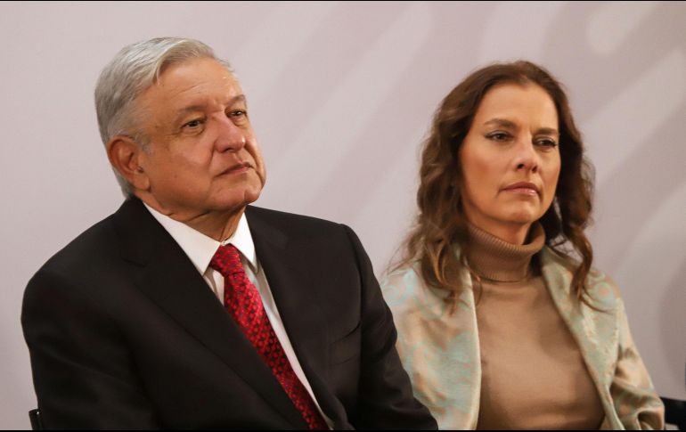 Aclaró el Presidente que no por haber cancelado la Oficina de la Memoria Histórica, del cual su esposa Beatriz Gutiérrez Müller era presidenta honoraria, dejó de tener trabajo. NOTIMEX / ARCHIVO