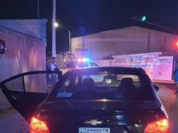 Policías detuvieron al chofer del taxi donde presuntamente llegaron las víctimas. ESPECIAL