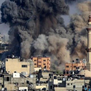 Gaza lanza cohetes a Israel en represalia por 'masacre' de 9 palestinos
