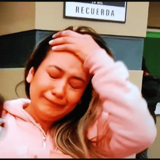 Primera fan de RBD en la fila llora porque no pudo comprar boletos por esta razón