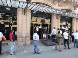 No hagas fila y aprovecha las diversas opciones en línea que hay para pagar el refrendo. EL INFORMADOR/ARCHIVO