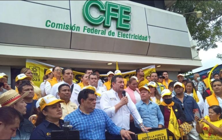 La marcha fue encabezada por el senador Juan Manuel Fócil Pérez. SUN