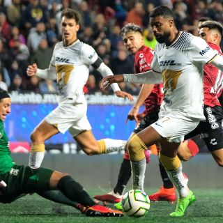 Pumas rescata empate en la frontera