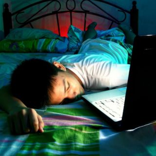 13 años es muy pronto para tener redes sociales, alerta director de Sanidad estadounidense